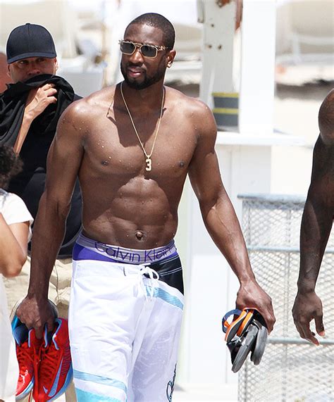 dwyane wade shirtless